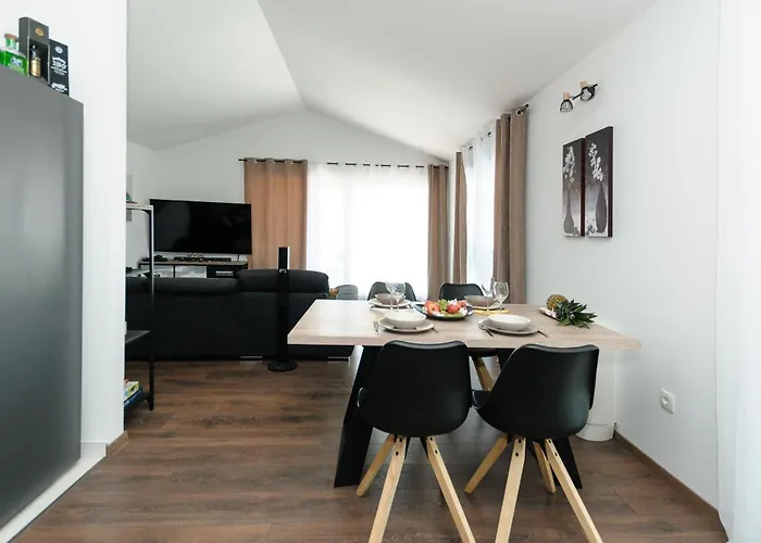 Villa Jolanda Plano
