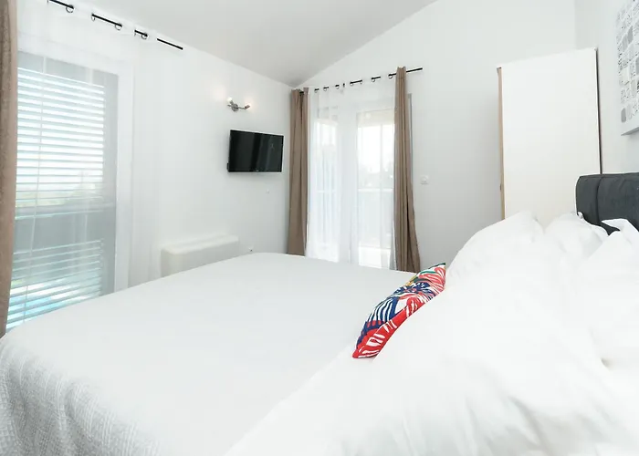 Jolanda Villa Plano