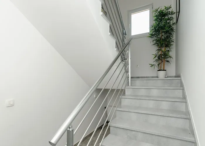 Villa Jolanda Plano