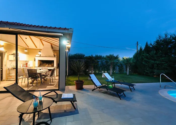 Villa Jolanda Plano
