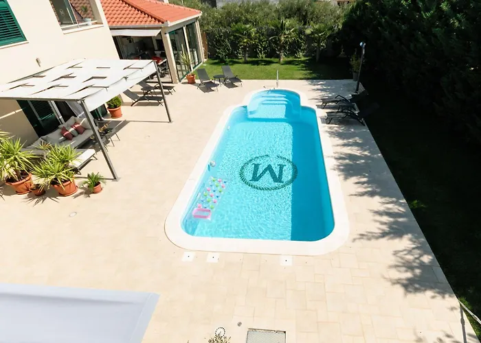 Jolanda Villa Plano